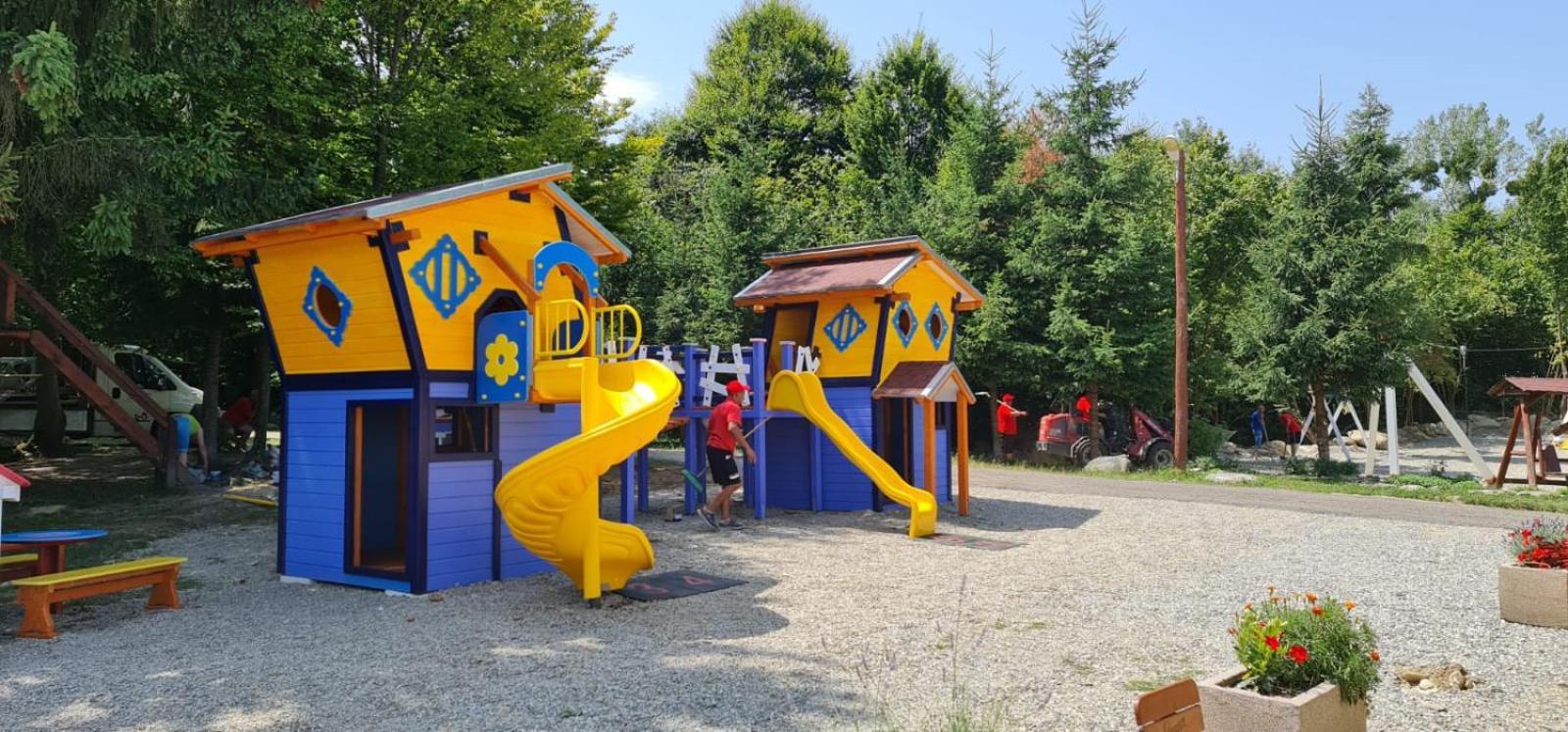 Complex Pastravaria Albota Arpaşu de Sus Εξωτερικό φωτογραφία